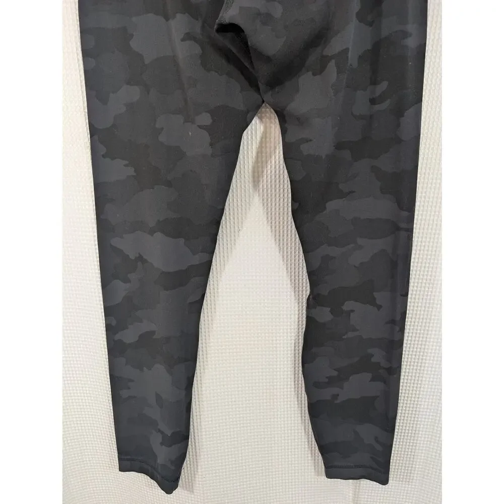 LULULEMON! FAB BLACK AND GRAY CAMO PATTERNED ULTRA STRETCH LEGGINGS! SIZE S